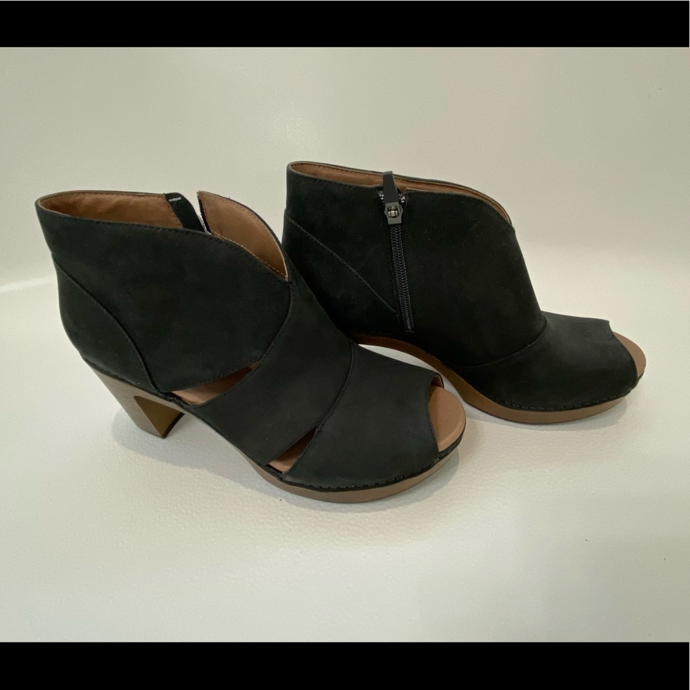 Dansko Delphina. Black leather. Size 41. New!